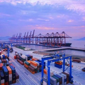 珠海至上海集裝箱內貿水運專線及貨物技術進出口解決方案